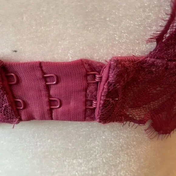 PLUM DATE PUSH-UP BRALETTE SIZE SMALL PINK BY VICTORIA’S SECRET EUC - Picture 6 of 8